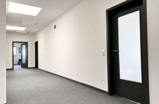 Büro zu mieten in Hoher Holzweg 17, 30966 Hemmingen, Coworking Space 30-200qm: Helle, geräumige Büroflächen mit Gemeinschaftsküche und Besprechungsraum