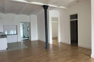 Lofts mieten in Ruhrstr. 76b, 58452 Witten, Industrie trifft Moderne, City-Loft im Obergeschoss mit historischer Loggia