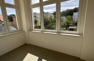 Wohnung mieten in Carl-Von-Ossietzky-Straße 21, 16225 Eberswalde, Großzügige 144 qm Altbau-Wohnung in Mehrfamilienvilla mit Balkon + Wintergarten!