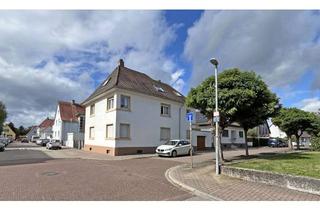 Haus kaufen in 76344 Eggenstein-Leopoldshafen, Freistehendes Dreifamilienhaus im Eggensteiner Ortskern