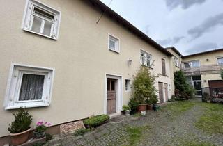 Haus kaufen in 61381 Friedrichsdorf, Zwei Wohnhäuser: eine Herausforderung