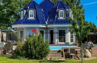 Villa kaufen in 16727 Oberkrämer, CHARMANTE VILLA MIT POOL UND KAMIN IN IDYLLISCHER NATUR NUR WENIGE MINUTEN VON BERLIN ENTFERNT