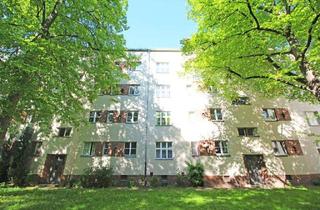 Wohnung kaufen in Ceciliengärten, 12159 Schöneberg, Sonnige 3-Zimmer Wohnung mit Südwest-Loggia nahe Ceciliengärten