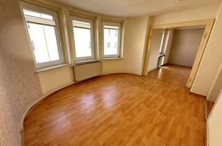 Wohnung kaufen in Lessingstraße, 02708 Löbau, Provisionsfrei! Sonnige 4-Raum-Dachgeschosswohnung mit tollem Grundriss & klasse Ausblick!