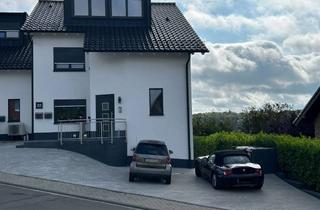 Wohnung mieten in Frankenring 22, 53945 Blankenheim, Nette Nachbarn! Weitblick! Moderne Einbauküche! Einziehen und genießen!!!