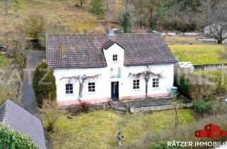 Haus kaufen in 92345 Dietfurt, Romantisches Schulhaus aus 1835 im Tal der Weißen Laaber nahe des Altmühltals.