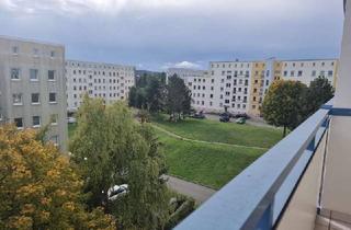 Wohnung mieten in 07570 Weida, Geräumige Vierraumwohnung mit Balkon!