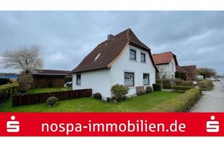 Einfamilienhaus kaufen in 24963 Tarp, Einfamilienhaus mit Doppelcarport, Stellplatz und Garten