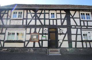 Mehrfamilienhaus kaufen in 57638 Schöneberg, Historisches Fachwerkgebäude Mehrfamilienhaus Pension 400 m² Hofanlage im Westerwald