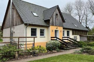 Haus kaufen in 18246 Steinhagen, Ensemble (2 Häuser) - Schlossblick, großem Grundstück und viel Nebengelass