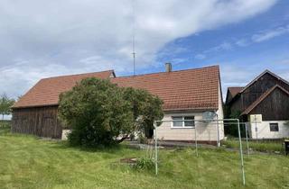 Einfamilienhaus kaufen in 95469 Speichersdorf, Günstiges und stark sanierungsbedürftiges Einfamilienhaus mit Scheune, Sandsteinkeller und Brunnen