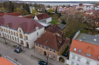 Mehrfamilienhaus kaufen in 17235 Neustrelitz, Beste Lage: Sanierungsbedürftiges Mehrfamilienhaus in bester Lage von Neustrelitz