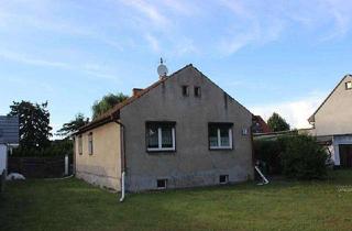 Einfamilienhaus kaufen in 12529 Schönefeld, Einfamilienhaus auf großem Grundstück mit viel Potenzial