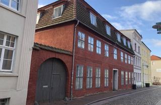 Lofts mieten in 18273 Güstrow, 2,5-Raumwohnung im Stadtkern von Güstrow zu vermieten