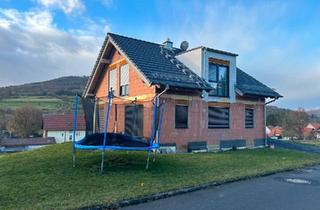Einfamilienhaus kaufen in 36142 Tann, Tann (Rhön) - Einfamilienhaus mit Einliegerwohnung und Doppelgarage