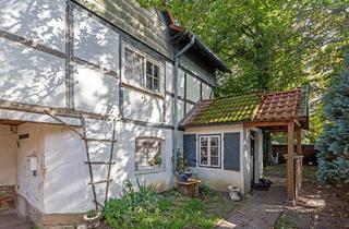 Wohnung kaufen in Uferstr. 1A, 38170 Schöppenstedt, TEILSANIERTE WOHNUNG AUF DREI ETAGEN EINES HISTORISCHEN FACHWERKENSEMBLES