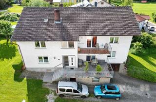 Haus kaufen in 92253 Schnaittenbach, Vielseitiges Zweifamilienhaus in Kemnath am Buchberg - Wohnen mit Charme und Potential