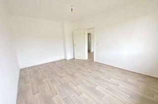 Wohnung mieten in Heinrich Heine Straße 10, 18507 Grimmen, NEU sanierte 3 Zimmer Wohnung in Grimmen mit Balkon