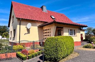 Haus kaufen in 03116 Drebkau, Drebkau - Haus mit Nebengebäuden, saniert, großes Grundstück, Dreiseitenhof