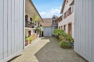 Haus kaufen in 76831 Göcklingen, Provisionsfrei - Historisches Anwesen mit zwei spektakulären Wohneinheiten und bildschönem Garten