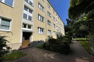 Wohnung kaufen in Straße Der Chemiearbeiter 16, 06369 Weißandt-Gölzau, Günstige 2-Zimmer Eigentumswohnung mit Balkon in Weißandt-Gölzau