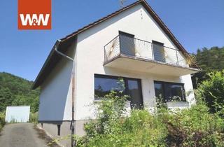 Einfamilienhaus kaufen in Linnenstraße, 76857 Münchweiler, Teilsaniertes Einfamilienhaus mit viel Gestaltungspotential auf traumhaft gelegenem Grundstück