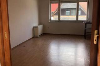 Wohnung mieten in Langestraße 40, 73467 Kirchheim, Schöne 3-Zimmer-Wohnung mit Einbauküche, Balkon und Garten in Kirchheim am Ries