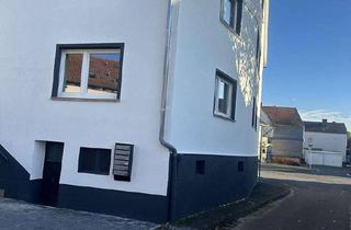 Wohnung mieten in Unter Der Linde, 35096 Weimar, 3 ZKB, Große komplett neu sanierte Wohnung in Weimar- Roth ab sofort zu vermieten