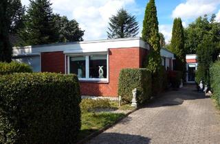 Haus kaufen in 25709 Marne, Marne - Großer gepflegter ebenerdiger Flachdach-Bungalow in Stadtrandlage in Marne Nordsee