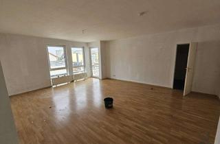 Wohnung mieten in Friedrichstr. 58, 39218 Schönebeck, Selber Renovieren gegen Mietfrei / 2 Zimmer Dachgeschoss Wohnung in Toplage mit 2 Dachterrassen