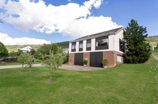 Haus kaufen in 56843 Burg, Barrierefreies Wohnen mit Moselblick, Garten und Garagen in bester Lage von Burg