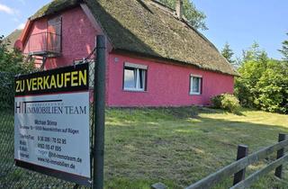 Bauernhaus kaufen in Karow 12, 18528 Bergen, Resthof mit Bauernhaus, Scheune, Stall und Weide