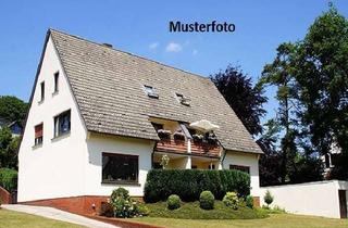 Einfamilienhaus kaufen in Hanfwiesenstraße xxxx, 63776 Mömbris, Einfamilienhaus mit Dachterrasse und Garage