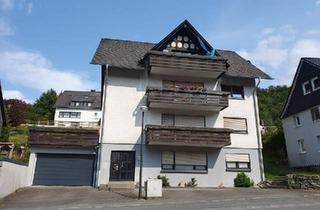 Mehrfamilienhaus kaufen in 59955 Winterberg, Winterberg - Freistehendes Mehrfamilienhaus mit Garage in Silbach