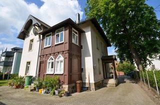 Mehrfamilienhaus kaufen in 01156 Dresden, Altbau-Charme in Dresden Cossebaude! Mehrfamilienhaus mit 3 WE in zentraler, ruhiger Lage!
