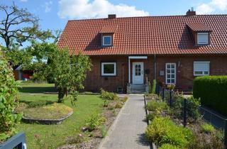 Doppelhaushälfte kaufen in Distelweg 84, 18273 Güstrow, Gute Lage !!! Sonnige Doppelhaushälfte mit großem Garten und Garage
