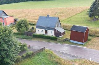 Haus kaufen in 09544 Neuhausen, Erzgebirgisches Naturidyll: Kleines Haus zur Sanierung – Ihr zukünftiges Ferienparadies