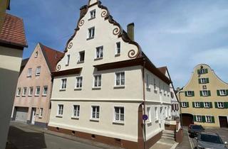 Mehrfamilienhaus kaufen in 86732 Oettingen, Historisches Mehrfamilienhaus versprüht viel Charme in zentraler Altstadtlage