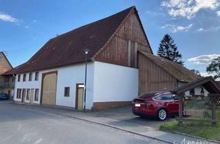 Bauernhaus kaufen in 78357 Mühlingen, Ausbaufähiges Bauernhaus mit historischem Flair in Mainwangen