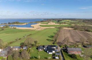 Haus kaufen in 24357 Fleckeby, Mit freiem Schleiblick zum Wasser - Wunderschönes Haus mit zwei großzügigen Wohneinheiten