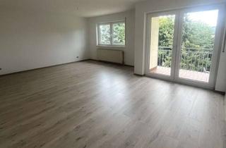 Wohnung kaufen in 63683 Ortenberg, Renovierte 4-Zimmerwohnung mit Balkon.