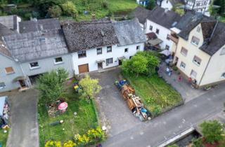 Haus kaufen in 56379 Dienethal, Charmantes Doppelhaus mit großem Potenzial in idyllischer Lage von Dienethal