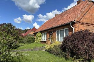 Einfamilienhaus kaufen in Hauptstraße 26, 19273 Neuhaus, Einfamilienhaus mit Ausbaureserve nahe der Natur im Biosphärenreservat