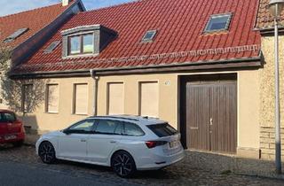 Haus kaufen in 16792 Zehdenick, Zehdenick - Sanierungsbedürftiges Reihenmittelhaus in direkter Stadtlage