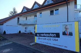 Haus kaufen in 97959 Assamstadt, Assamstadt - Repräsentatives, großes Zweifamilienhaus mit ehemaliger Arztpraxis und Schwimmbad