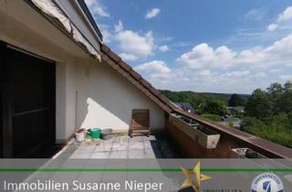 Wohnung kaufen in 42799 Leichlingen, Leichlingen - Lichthelles Wohndomizil mit Ausbaureserve + XXL-Dachterrasse mit traumhaftem Ausblick in der Blütenstadt Leichlingen