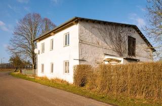 Einfamilienhaus kaufen in 18279 Lalendorf, Lalendorf - Großzügiges Einfamilienhaus mit Potenzial für Ausbau mit Grundstück und Landwirtschaftsfläche