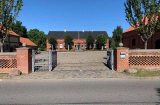 Haus kaufen in 19386 Kreien, Außergewöhnlicher Dreiseitenhof in der Mecklenburger Seenplatte