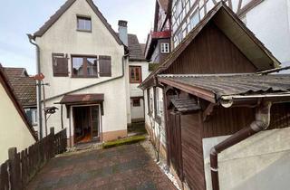 Haus mieten in Schenkenzeller Strasse 12 b, 77761 Schiltach, Mietangebot. Saniertes freistehendes Wohnhaus und kleiner Garten in der Altstadt von Schiltach.