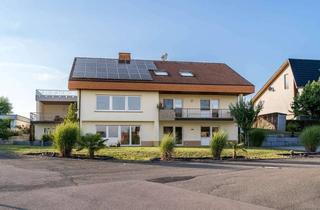 Haus kaufen in 79774 Albbruck, Modernes 3-Familienhaus mit Doppelgarage und großzügigem Grundstück in Albbruck, Etzwihl